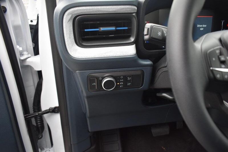 New 2025 Ford Maverick XLTImage 13