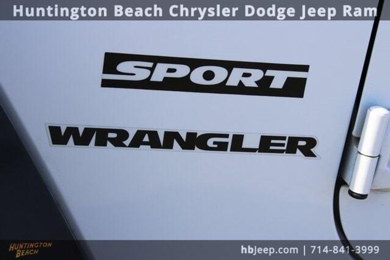 2016 Jeep Wrangler JK SportImage 8
