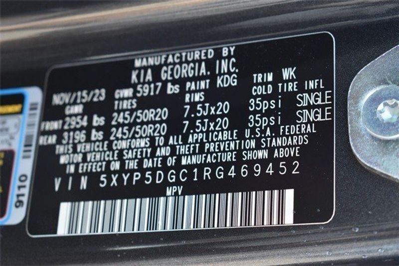 2024 Kia Telluride SX-Prestige in a Gravity Gray exterior color and Blackinterior. Raymond Auto Group 888-703-9950 raymonddeals.com 