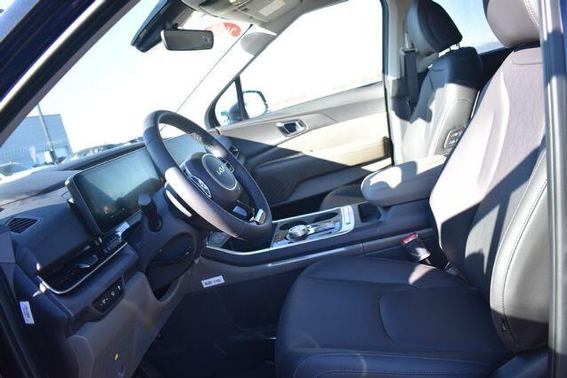 New 2026 Kia Carnival Hybrid EXImage 26