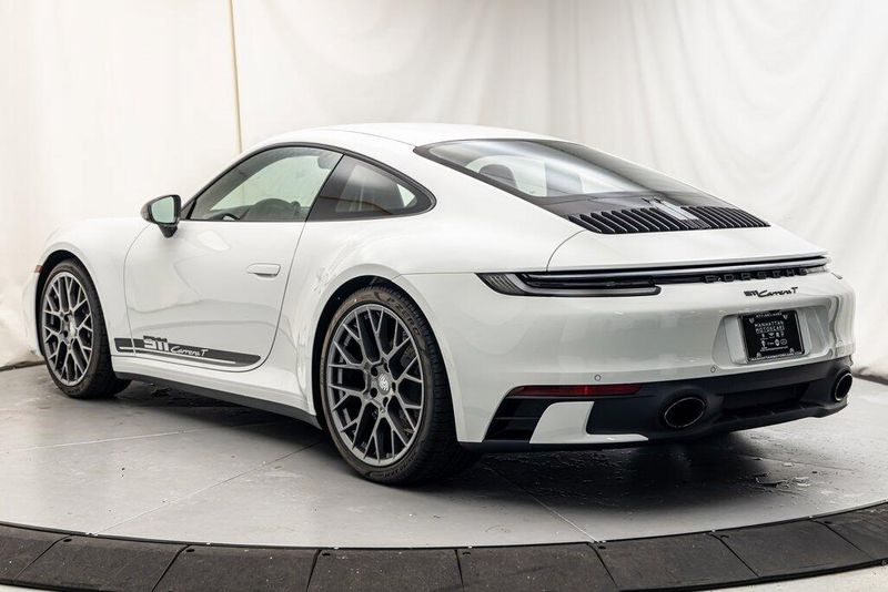 2024 Porsche 911 Carrera TImage 3