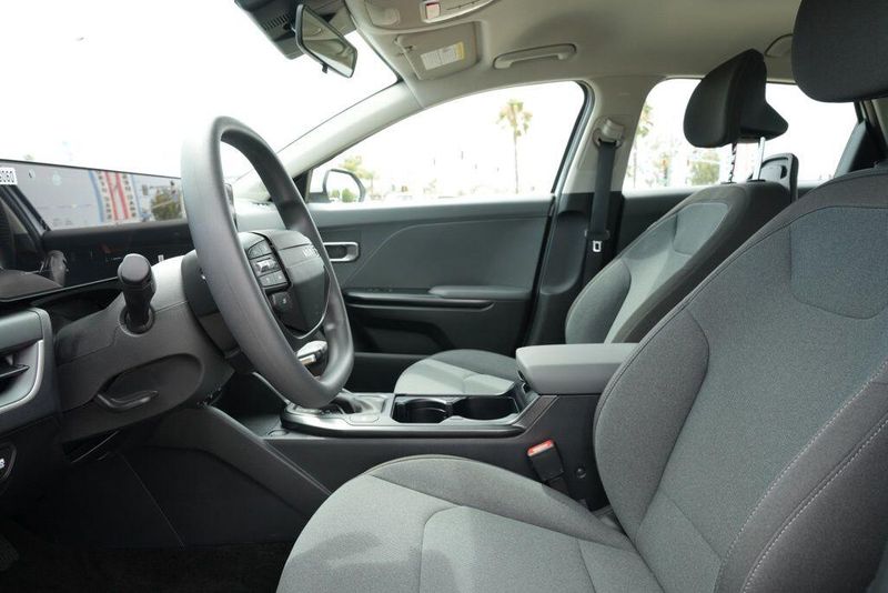 Used 2026 Kia K4 LXSImage 11