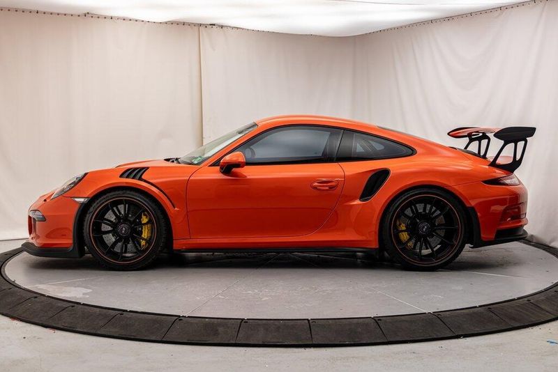 2016 Porsche 911 GT3 RSImage 2