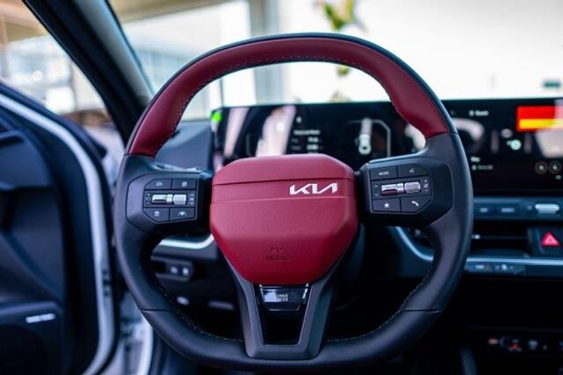 New 2025 Kia K4 GT-LineImage 15