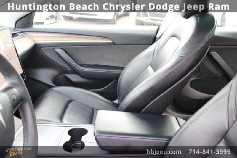 2023 Tesla Model 3 BaseImage 26