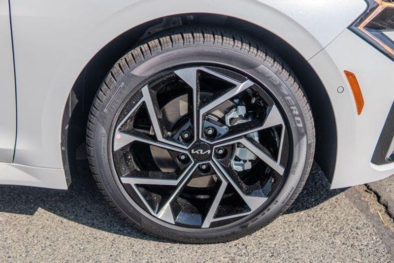 New 2026 Kia K5 EXImage 9