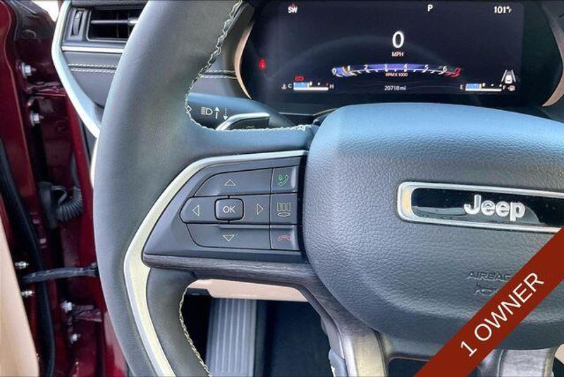 Used 2023 Jeep Grand Cherokee LimitedImage 18