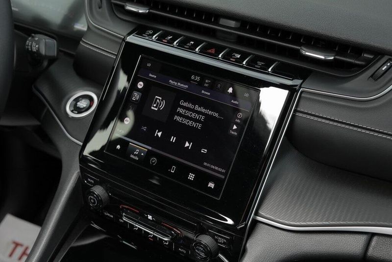 2024 Jeep Grand Cherokee L LaredoImage 27