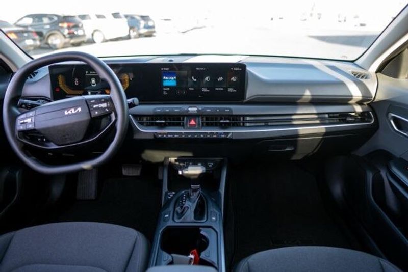 2025 Kia K4 LXImage 15