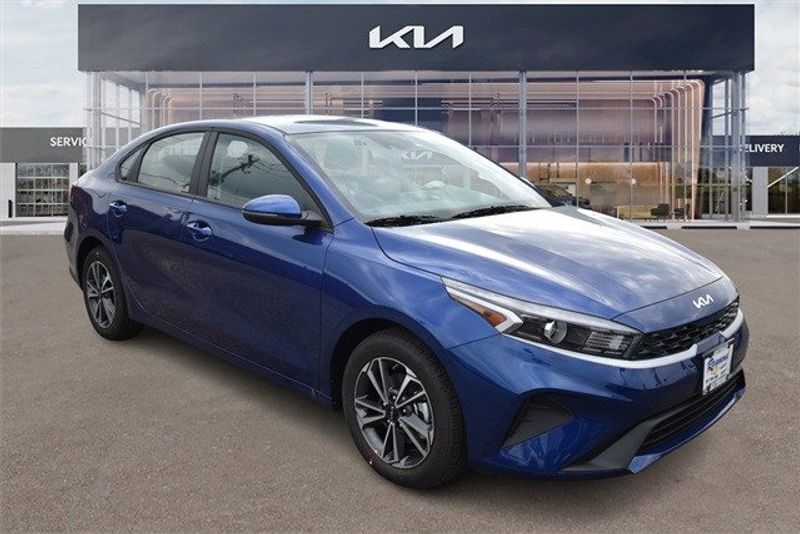 2024 Kia Forte LXSImage 1