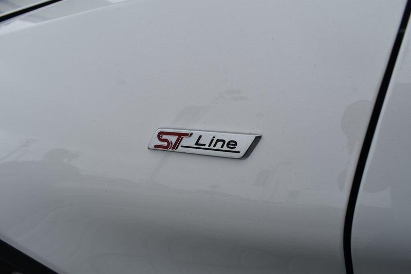 New 2025 Ford Explorer ST-LineImage 25