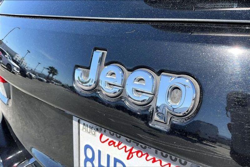 Used 2018 Jeep Grand Cherokee LimitedImage 29