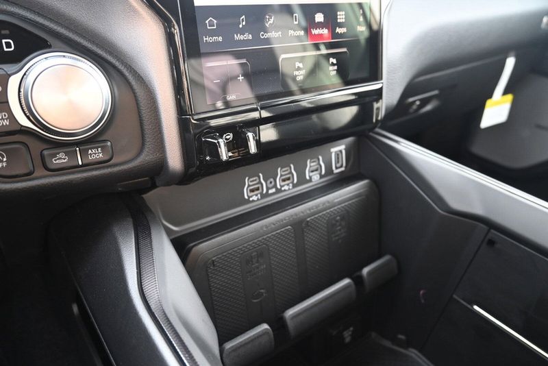 2025 RAM 1500 RebelImage 29
