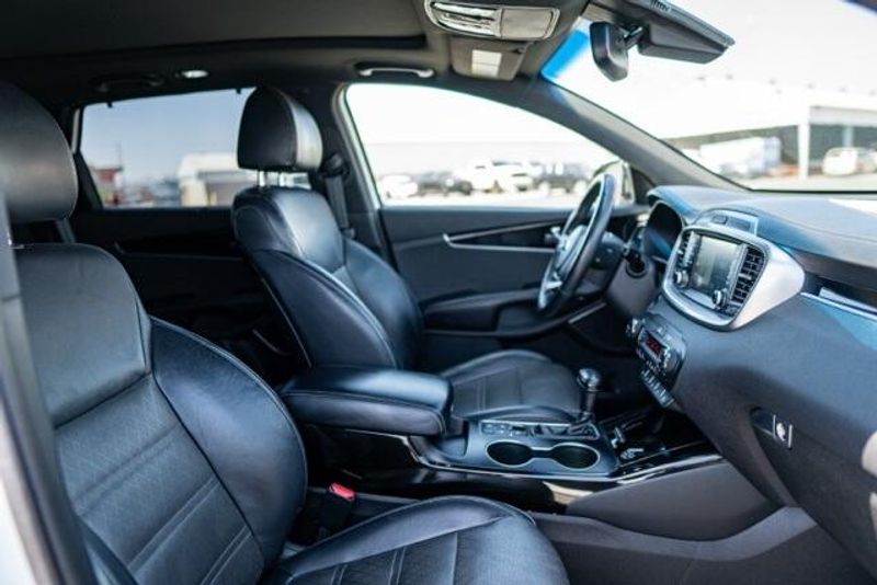 2019 Kia Sorento SX LimitedImage 11