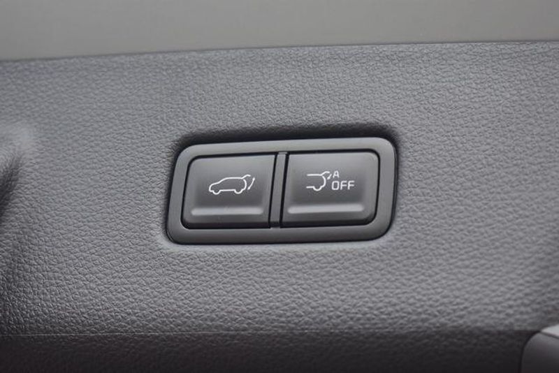 New 2026 Kia Carnival Hybrid EXImage 20