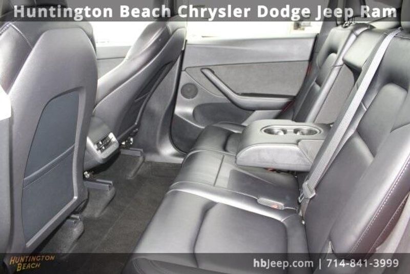 2022 Tesla Model Y Long RangeImage 31