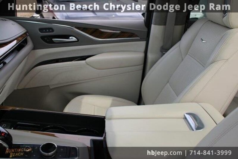 2023 Cadillac Escalade Sport PlatinumImage 37