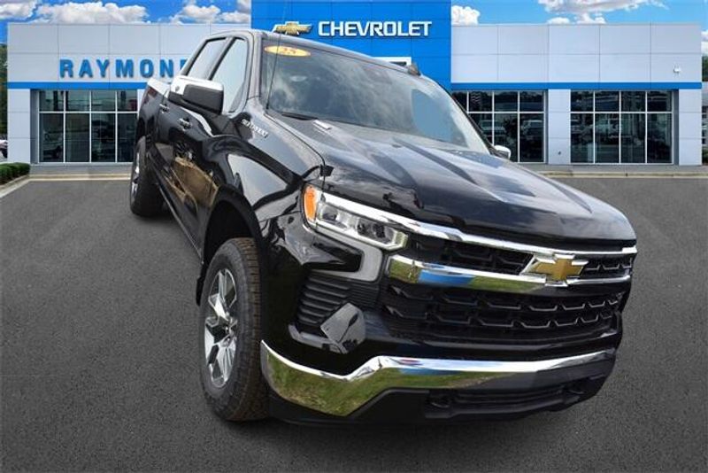 2025 Chevrolet Silverado 1500 LTImage 10