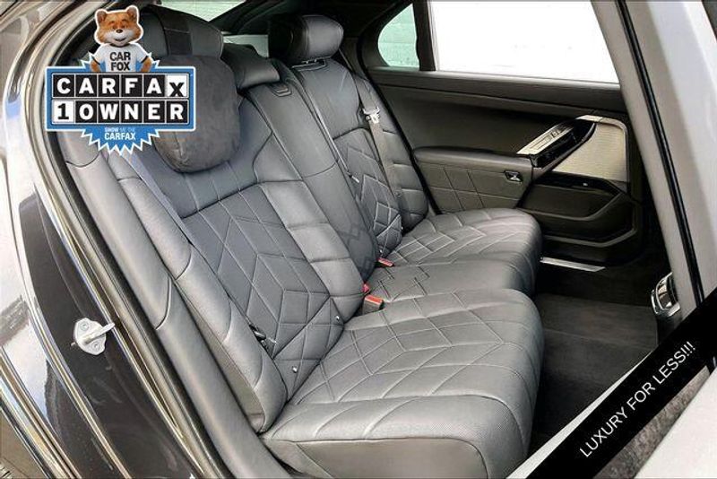 Used 2023 BMW i7 xDrive60Image 26