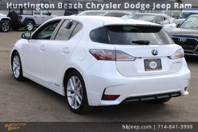 2017 Lexus CT 200hImage 3