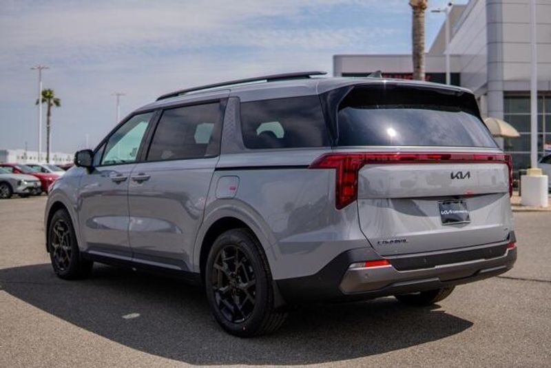 2025 Kia Carnival Hybrid SXImage 5