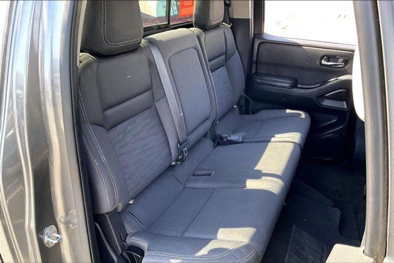 Used 2023 Nissan Frontier SVImage 26