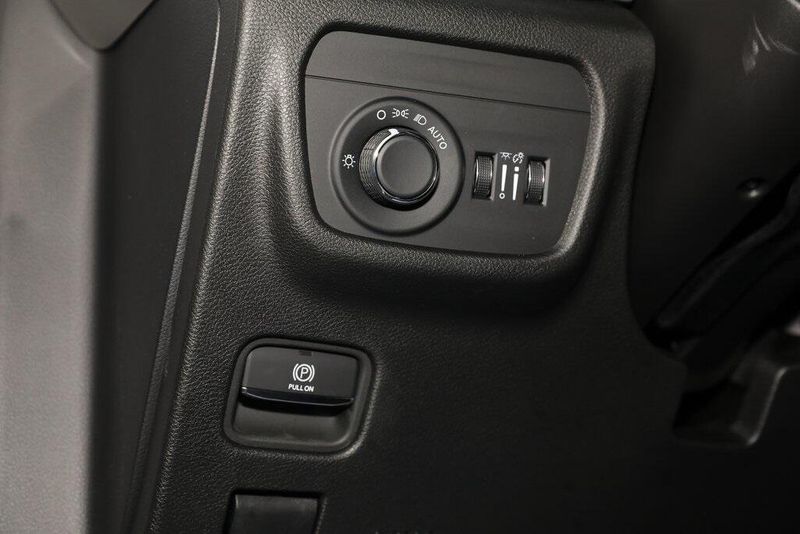 2025 Jeep Grand Cherokee Altitude 4x2Image 16