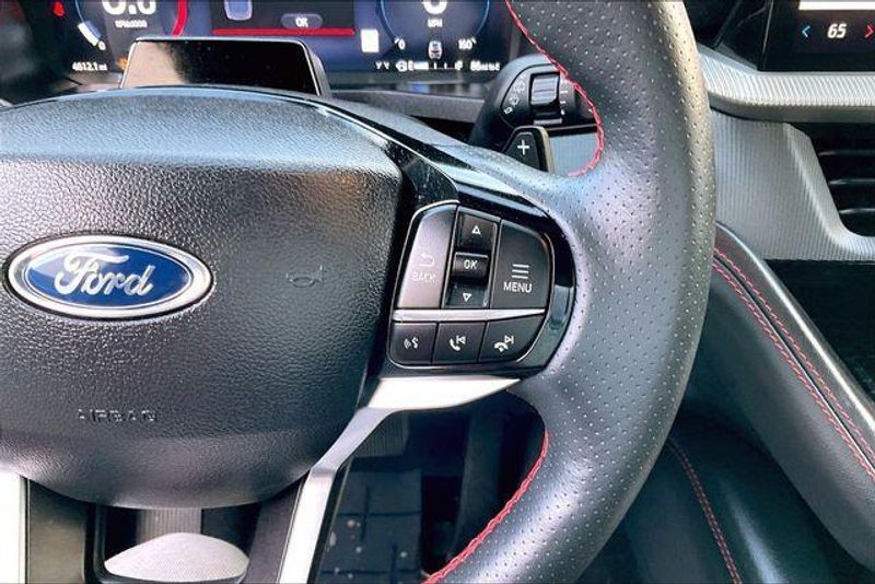 Used 2025 Ford Explorer STImage 19