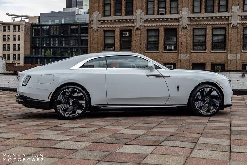 2024 Rolls-Royce Spectre Image 3