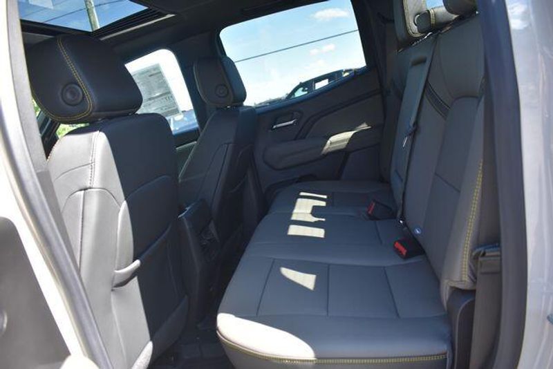 New 2026 Chevrolet Colorado ZR2Image 21