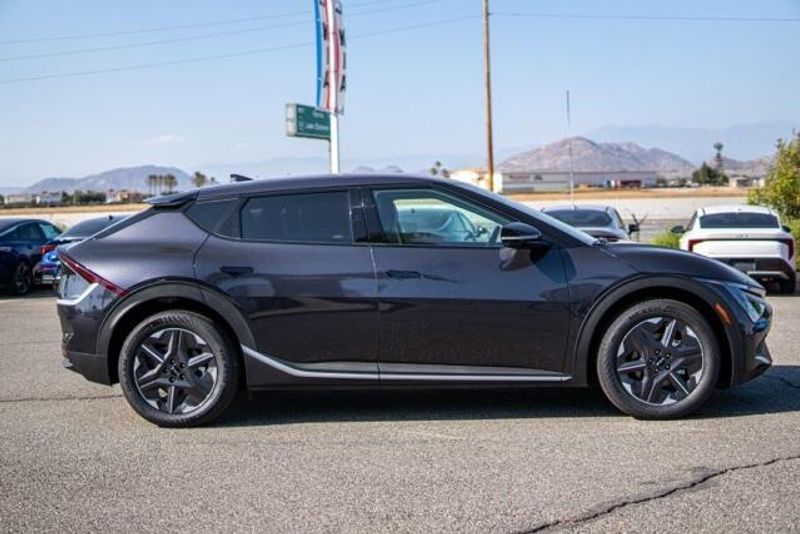 2025 Kia EV6 LightImage 8
