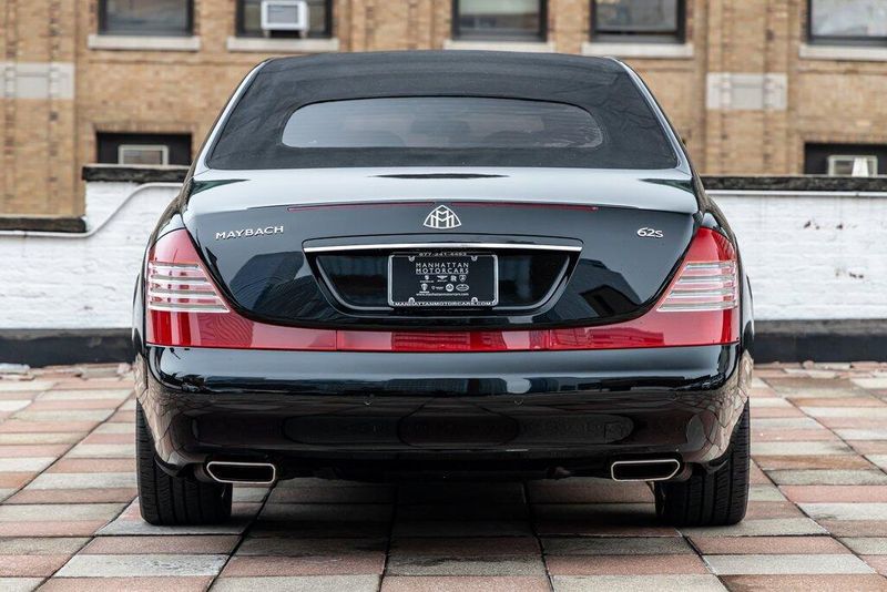 2009 Maybach 62S Image 6