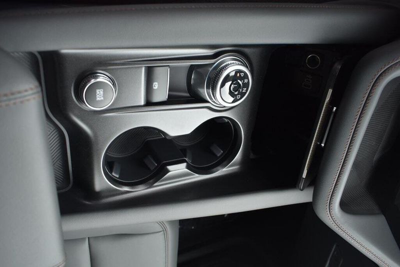 New 2025 Ford Explorer ActiveImage 17