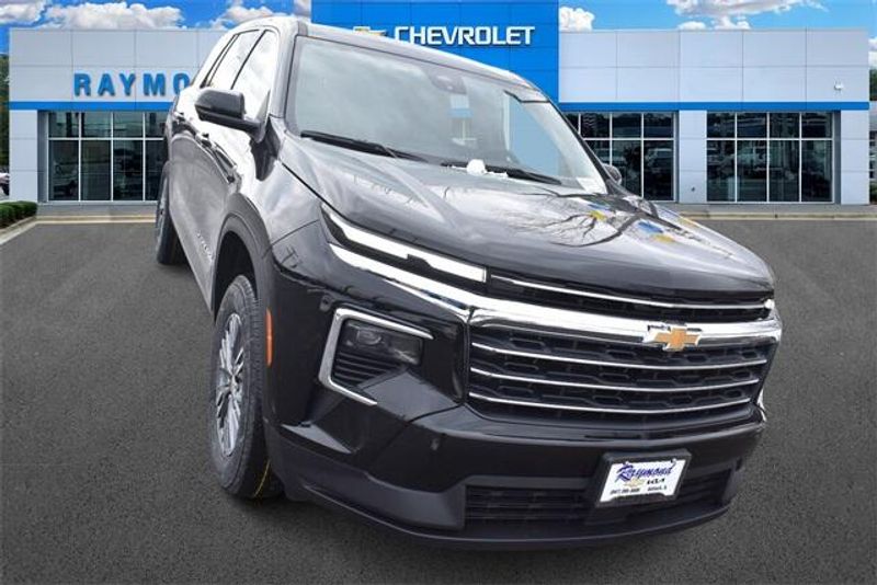 2025 Chevrolet Traverse LTImage 9