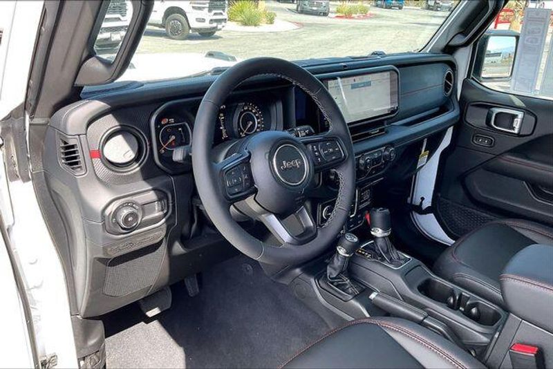 New 2026 Jeep Wrangler 4-door RubiconImage 6