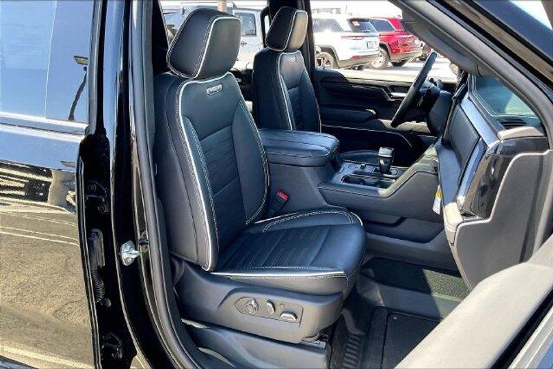 Used 2026 GMC Sierra 1500 AT4XImage 6