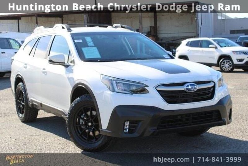 2020 Subaru Outback PremiumImage 1