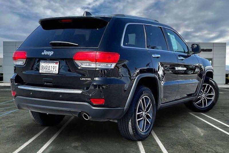 Used 2018 Jeep Grand Cherokee LimitedImage 13
