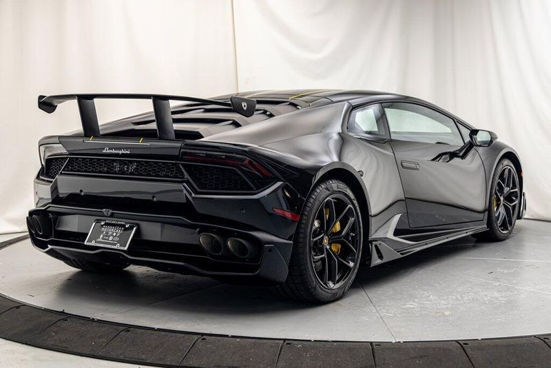 2019 Lamborghini Huracan LP580-2Image 5