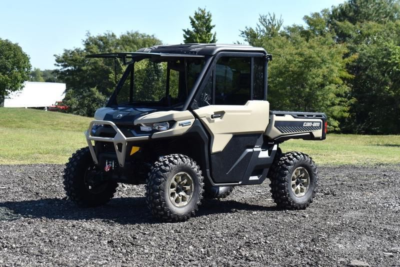 2025 Can-Am DEFENDER LIMITED CAB HD10 DESERT TAN AND STEALTH BLACK Image 1