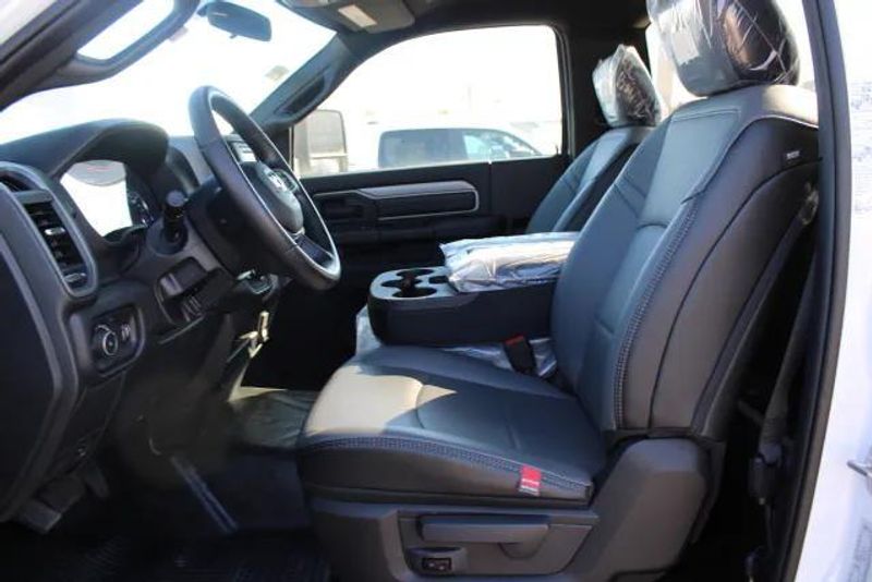 2024 RAM 2500 Tradesman Regular Cab Harbor BodyImage 31