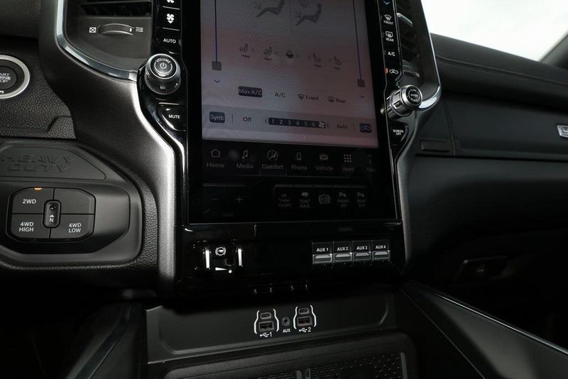 2025 RAM 3500 Laramie Crew Cab 4x4 8
