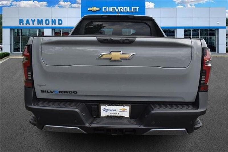 New 2026 Chevrolet Silverado EV LTImage 4