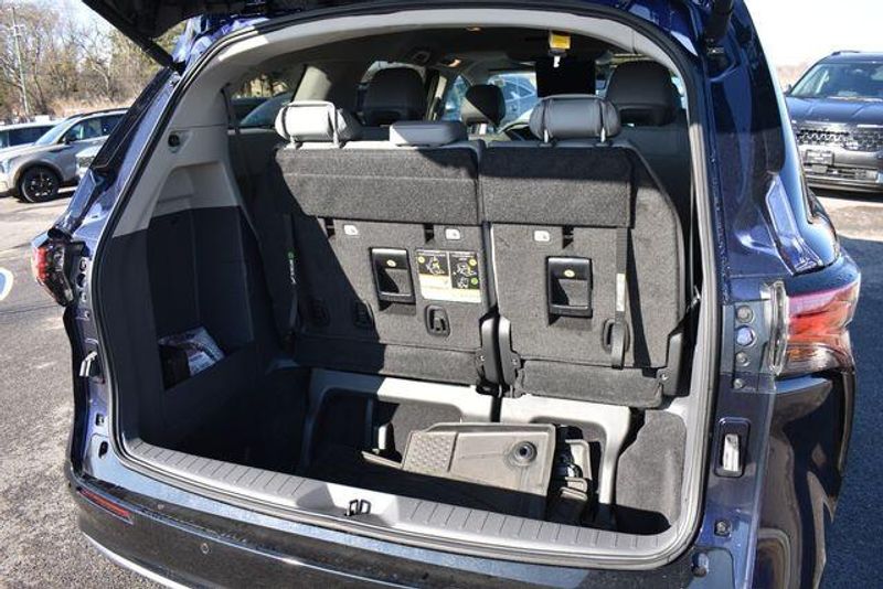 Used 2023 Toyota Sienna LimitedImage 20