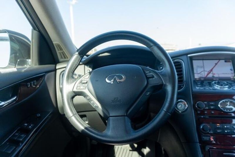 Used 2017 INFINITI QX50 BaseImage 15