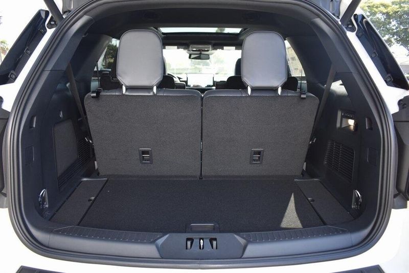New 2025 Ford Explorer STImage 6