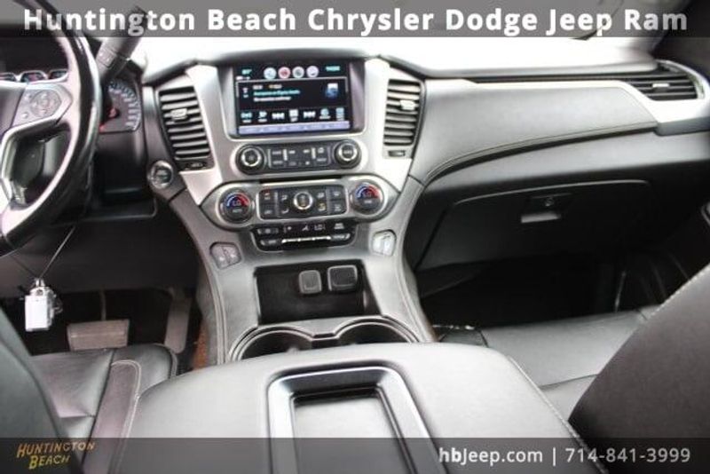 2018 Chevrolet Suburban LTImage 16