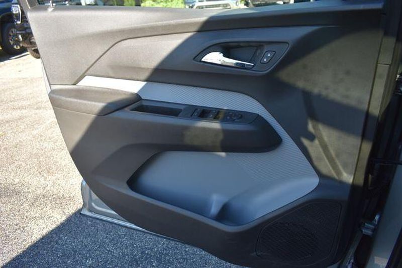 New 2027 Chevrolet Bolt EV RSImage 28