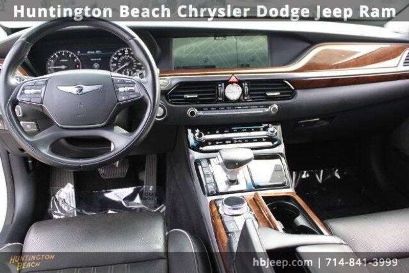 2017 Genesis G90 3.3T PremiumImage 14