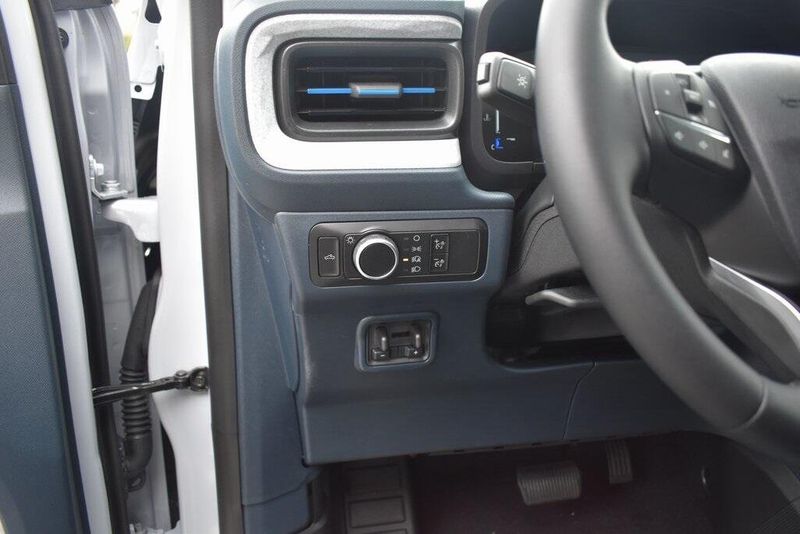 New 2025 Ford Maverick XLTImage 15